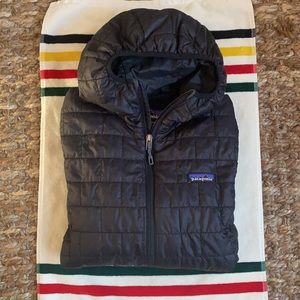 Black Patagonia Nano Puff Jacket WITH HOOD!